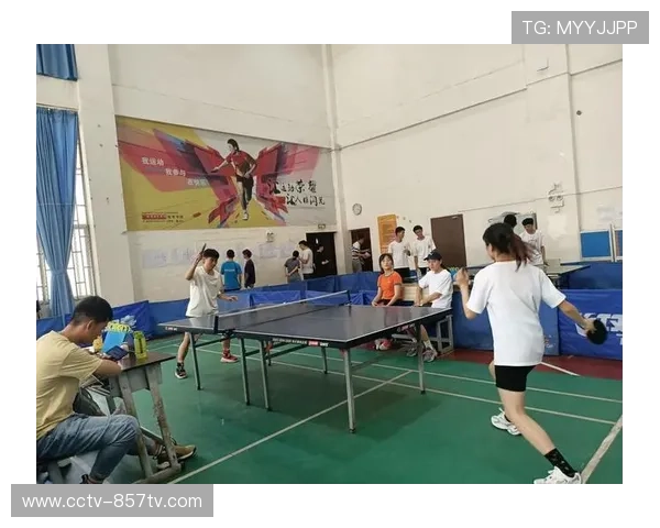 南海区中小学羽毛球赛，罗村高中包揽双打三项头名