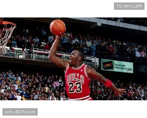 历史瞬间：1996年3月，迈克尔·乔丹复出后首次回到芝加哥联合中心
